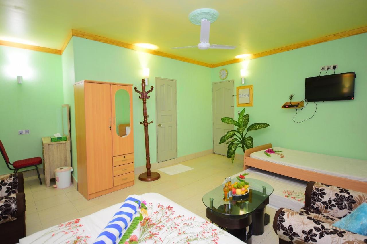 Olhumathi View Inn Ukulhas Island Exterior photo
