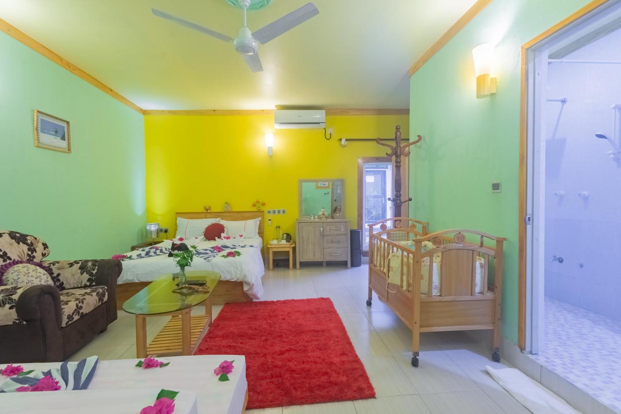 Olhumathi View Inn Ukulhas Island Room photo