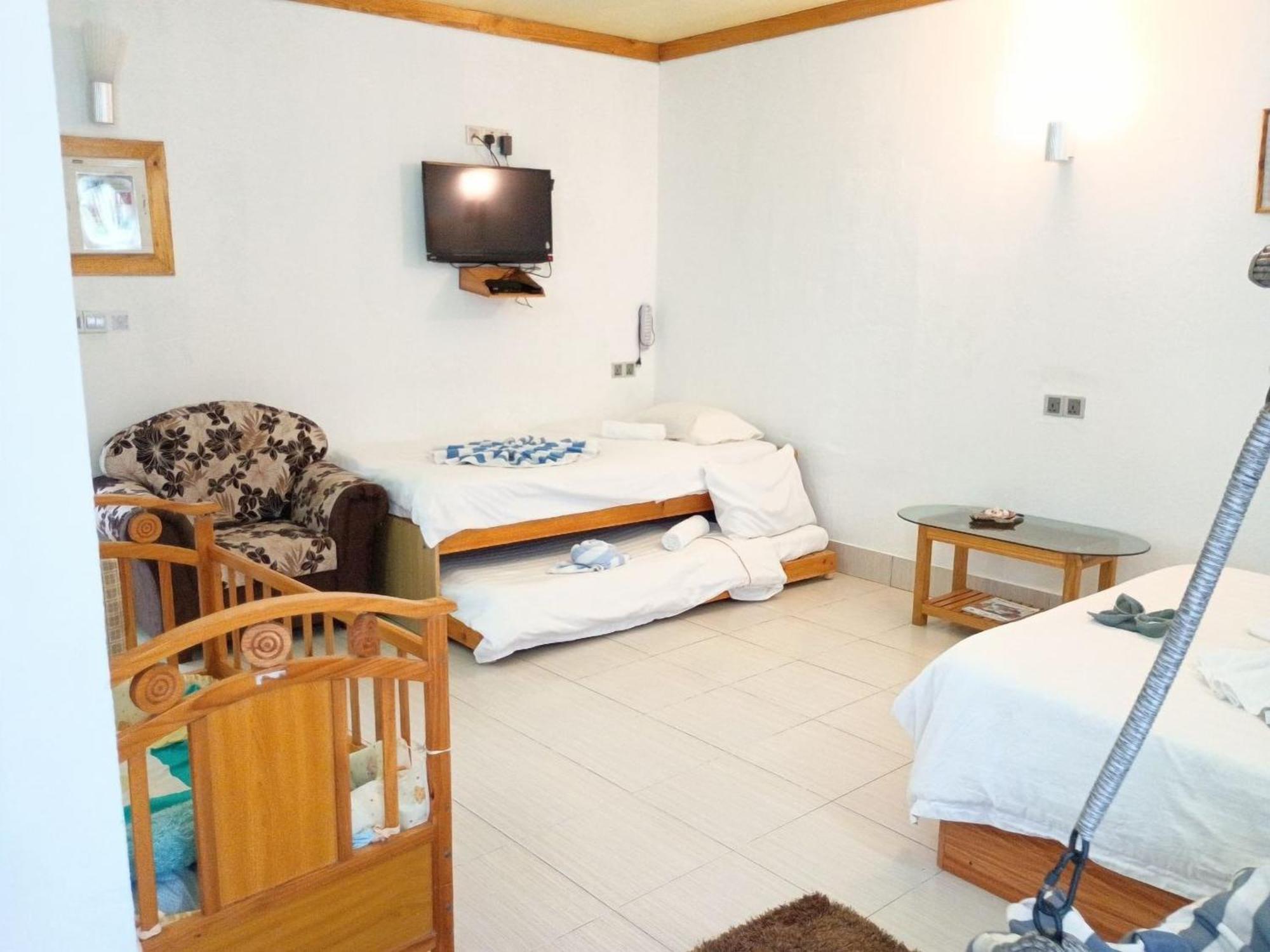 Olhumathi View Inn Ukulhas Island Exterior photo