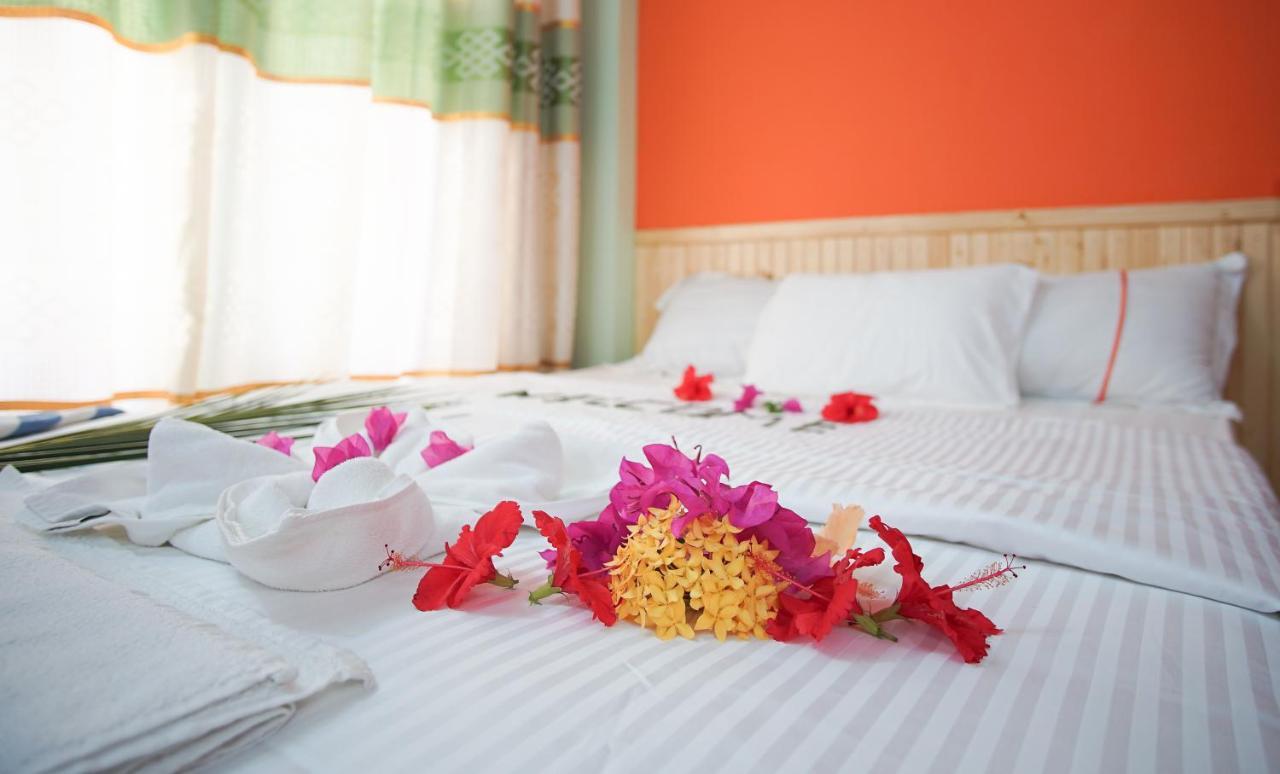 Olhumathi View Inn Ukulhas Island Exterior photo