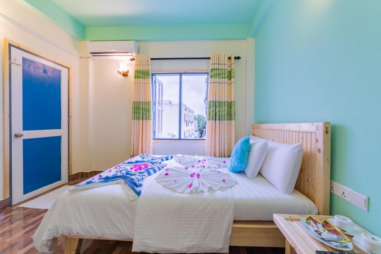 Olhumathi View Inn Ukulhas Island Exterior photo