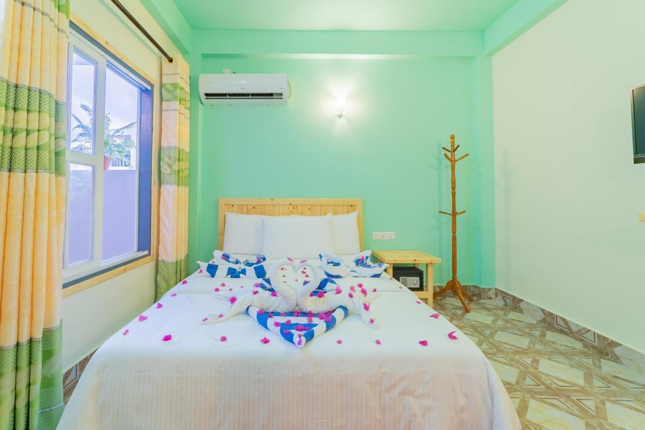 Olhumathi View Inn Ukulhas Island Exterior photo