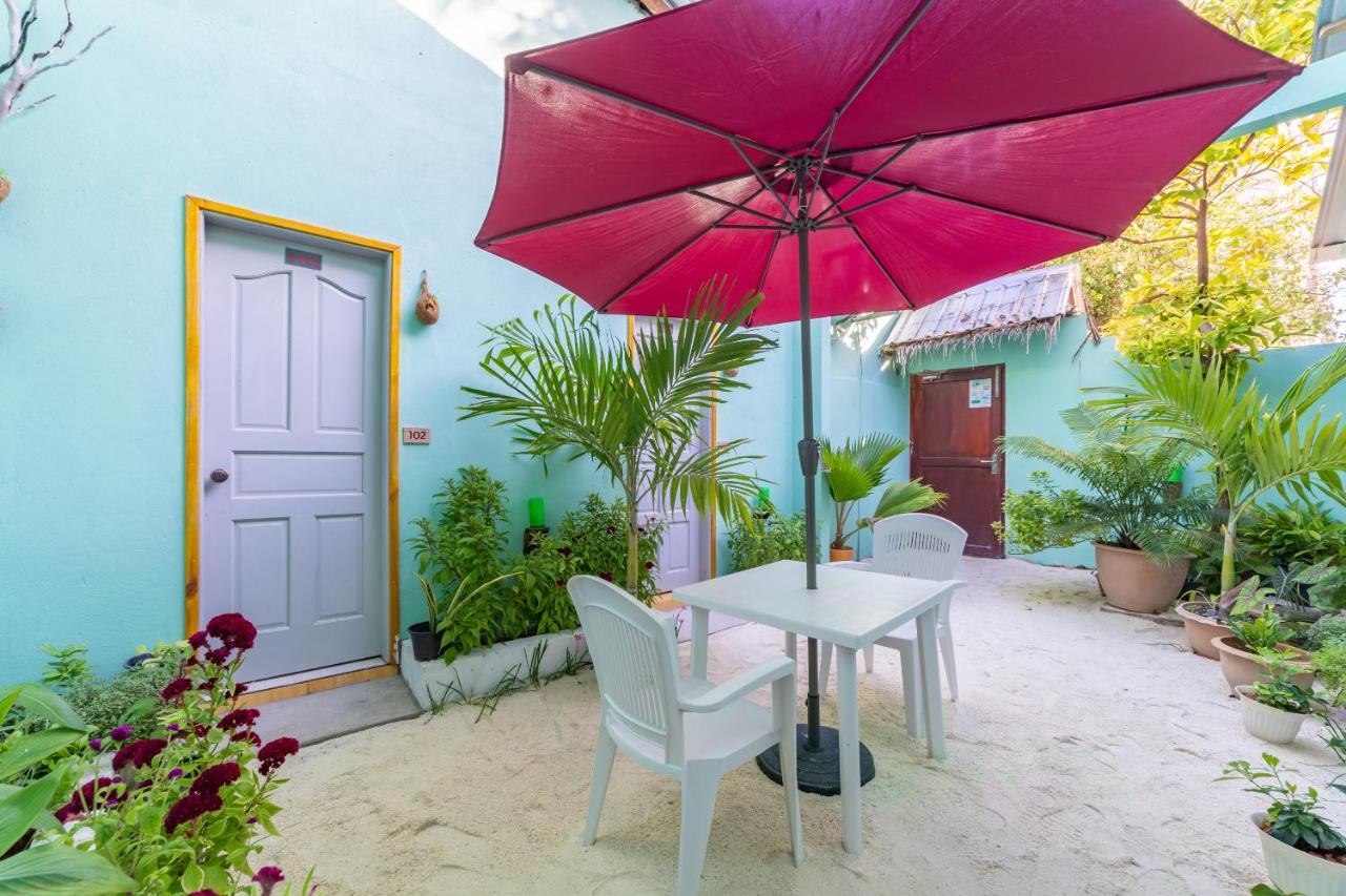Olhumathi View Inn Ukulhas Island Exterior photo
